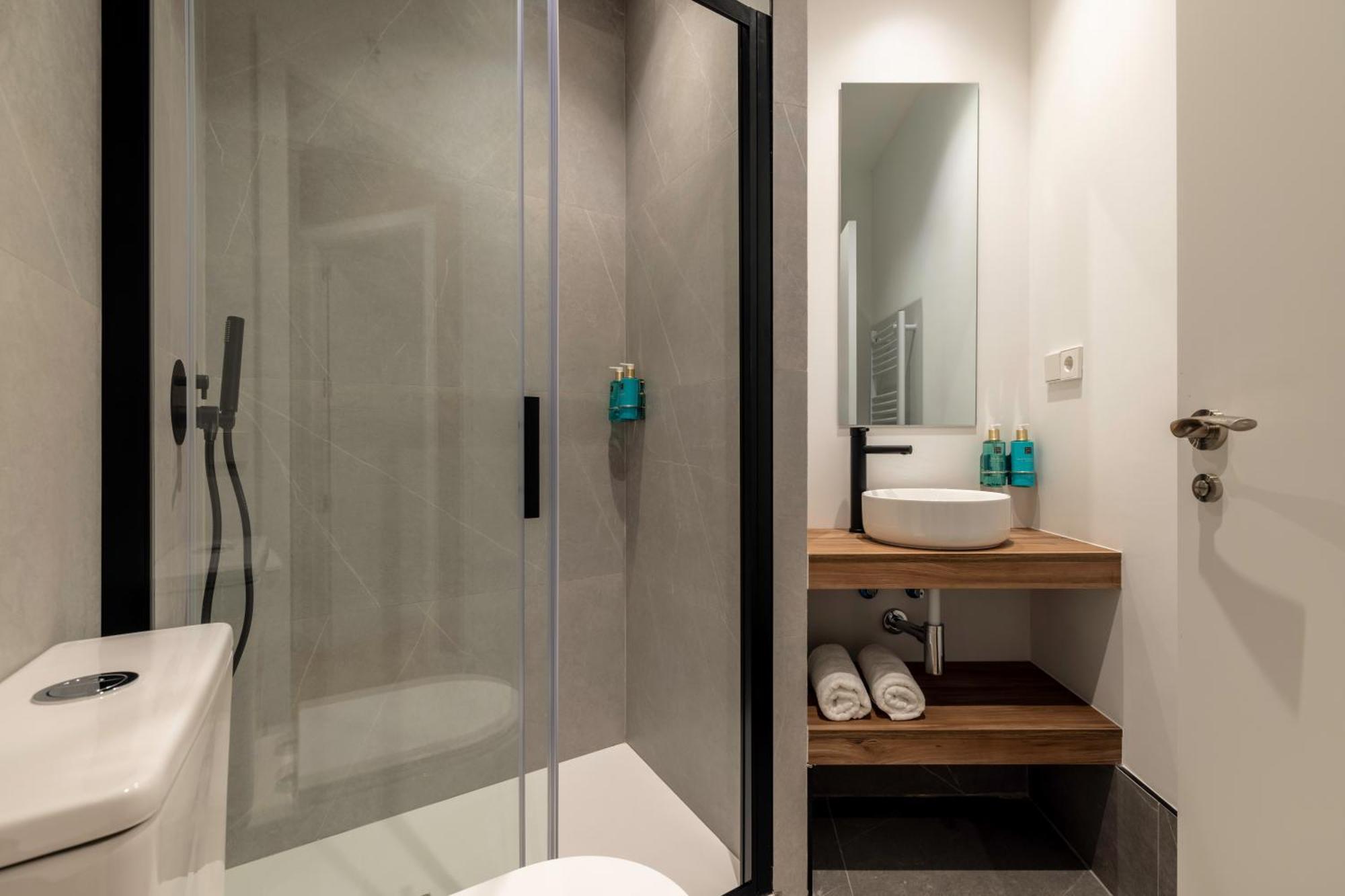 New Designed Flat 3 Bedrooms 2 Showers Мадрид Екстериор снимка